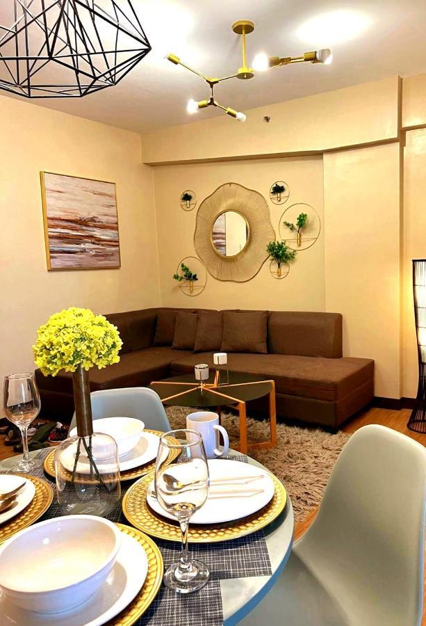 The Lancris Residences, 2 Bedrooms, 1 Bathroom, Living-Room, Kitchen & Pool Is Free Paranaque City Екстериор снимка