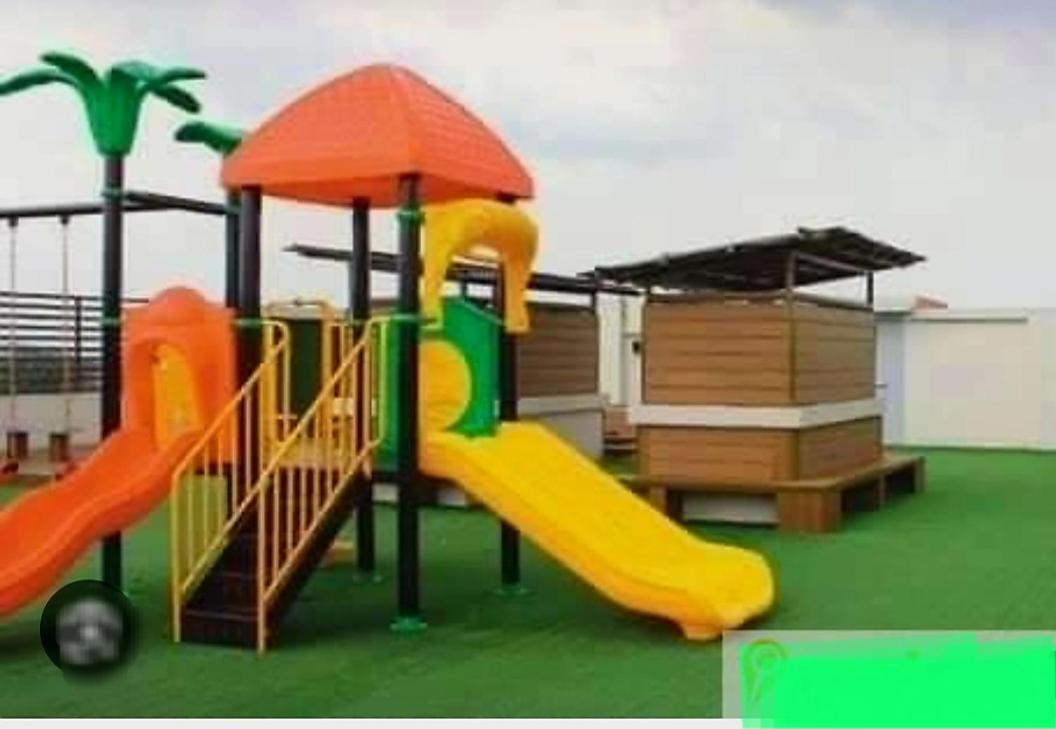 The Lancris Residences, 2 Bedrooms, 1 Bathroom, Living-Room, Kitchen & Pool Is Free Paranaque City Екстериор снимка