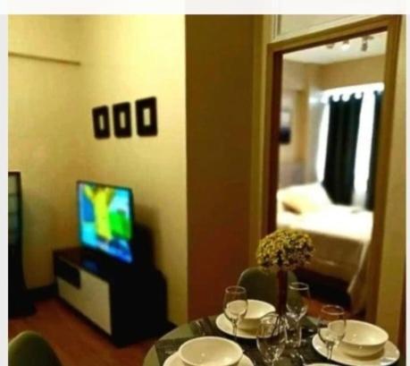 The Lancris Residences, 2 Bedrooms, 1 Bathroom, Living-Room, Kitchen & Pool Is Free Paranaque City Екстериор снимка