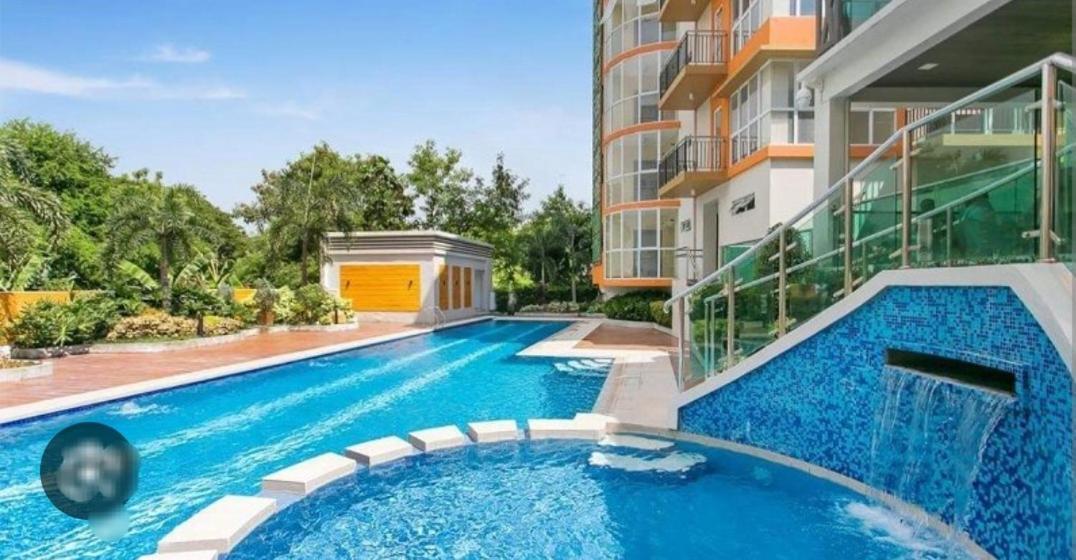 The Lancris Residences, 2 Bedrooms, 1 Bathroom, Living-Room, Kitchen & Pool Is Free Paranaque City Екстериор снимка