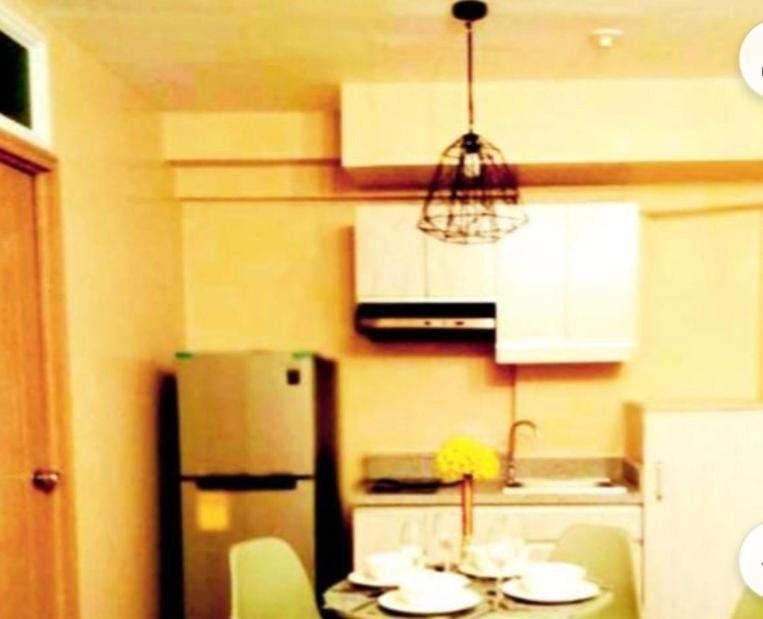 The Lancris Residences, 2 Bedrooms, 1 Bathroom, Living-Room, Kitchen & Pool Is Free Paranaque City Екстериор снимка